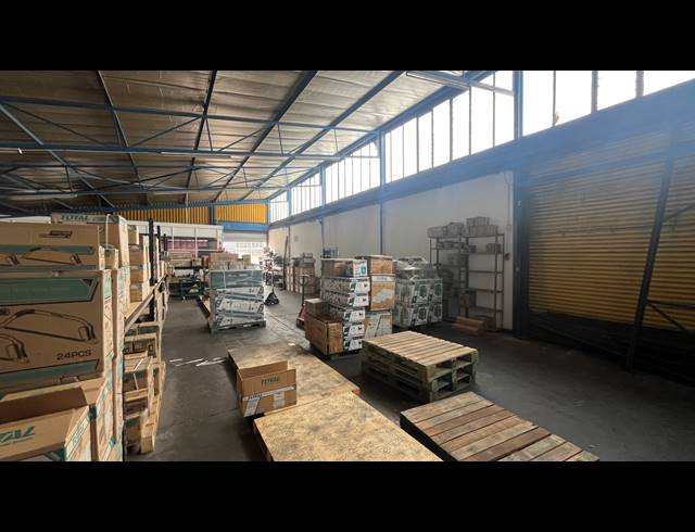 406M² WAREHOUSE TO LET IN SPARTAN